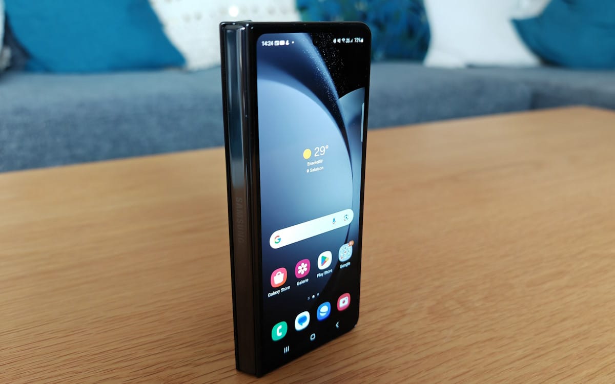 Samsung Galaxy Z Fold 5