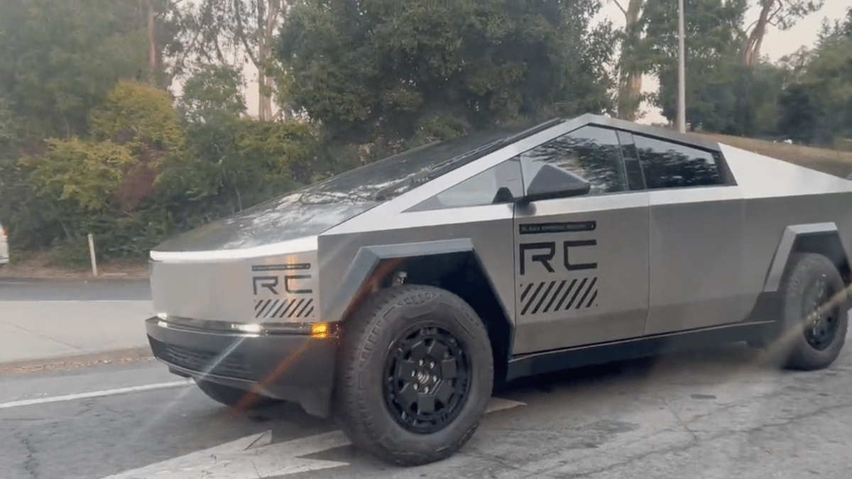 Tesla Cybertruck prototype version finale pick-up électrique