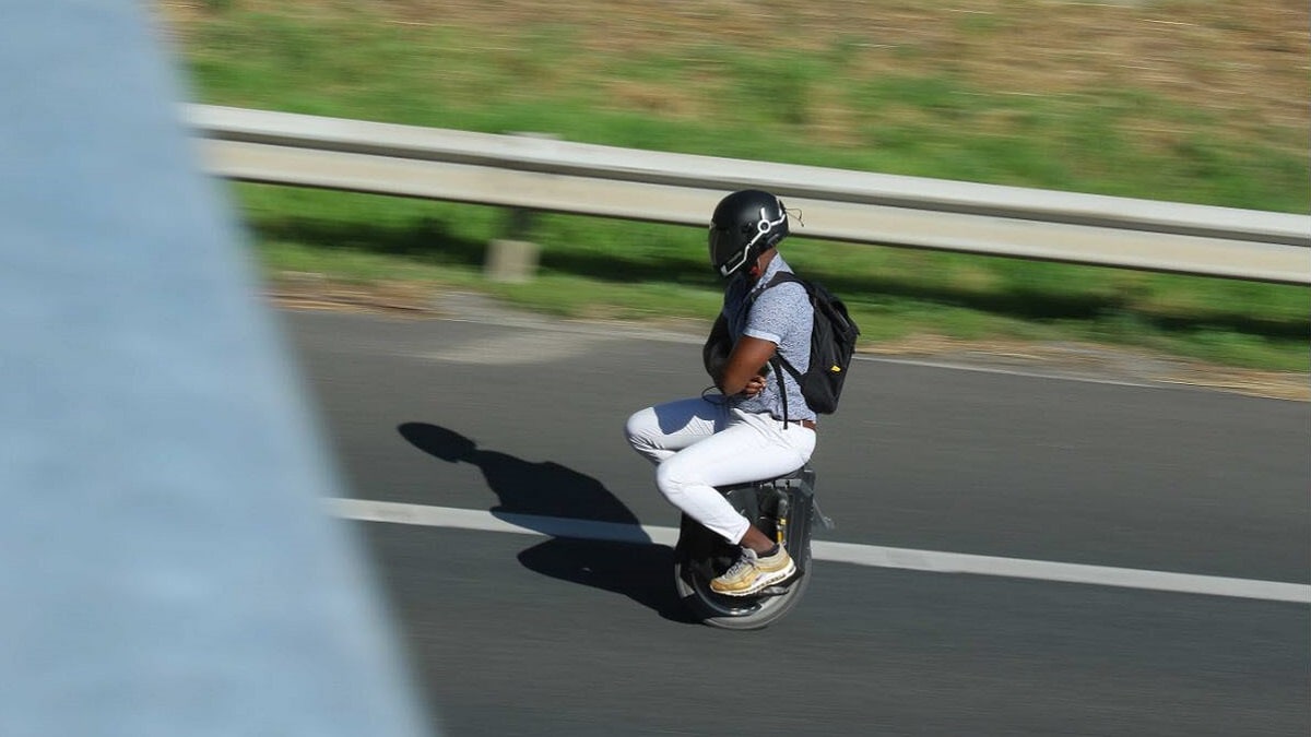 Gyroroue électrique autoroute