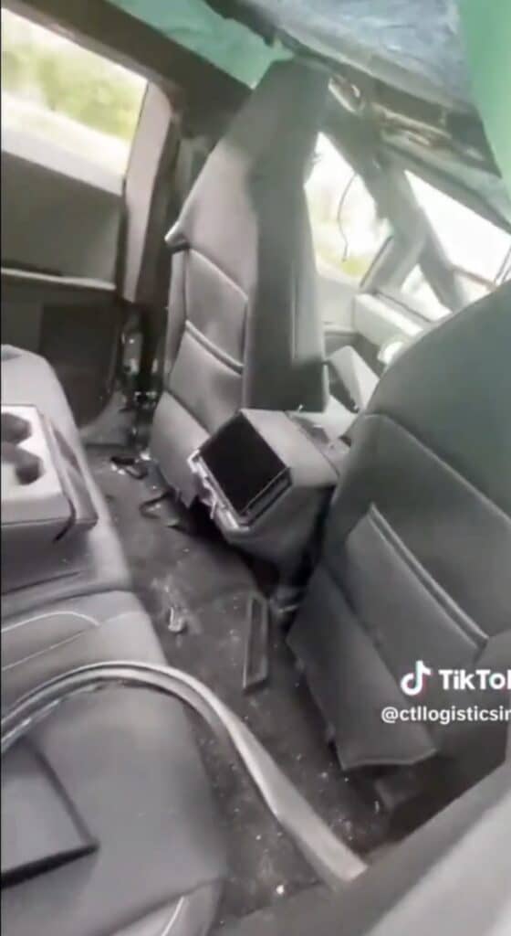 Image 4 : Tesla Cybertruck : un crash test très violent révèle la solidité du pick-up électrique