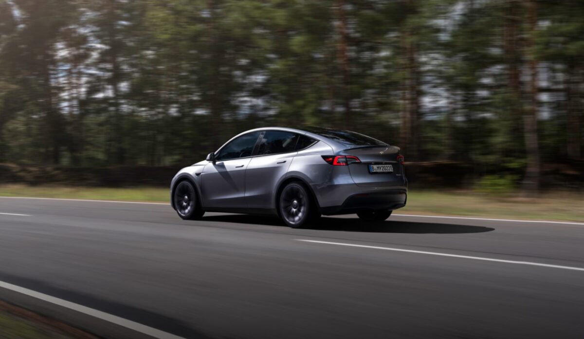 tesla model y pluie batterie 