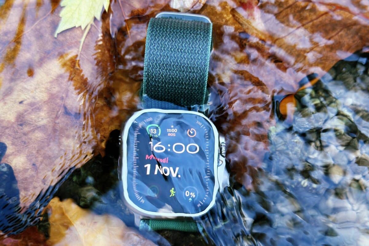 apple watch Ultra 2 sous l'eau