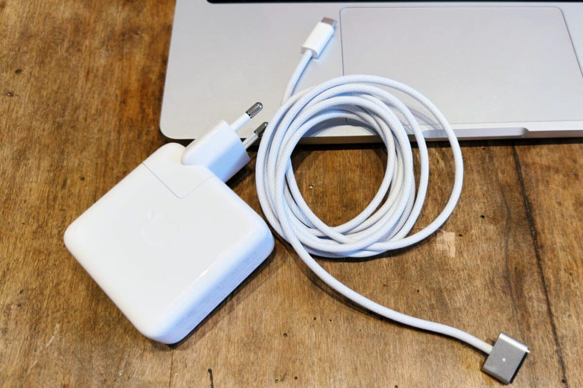 Apple MacBook Pro 14 pouces M3 chargeur