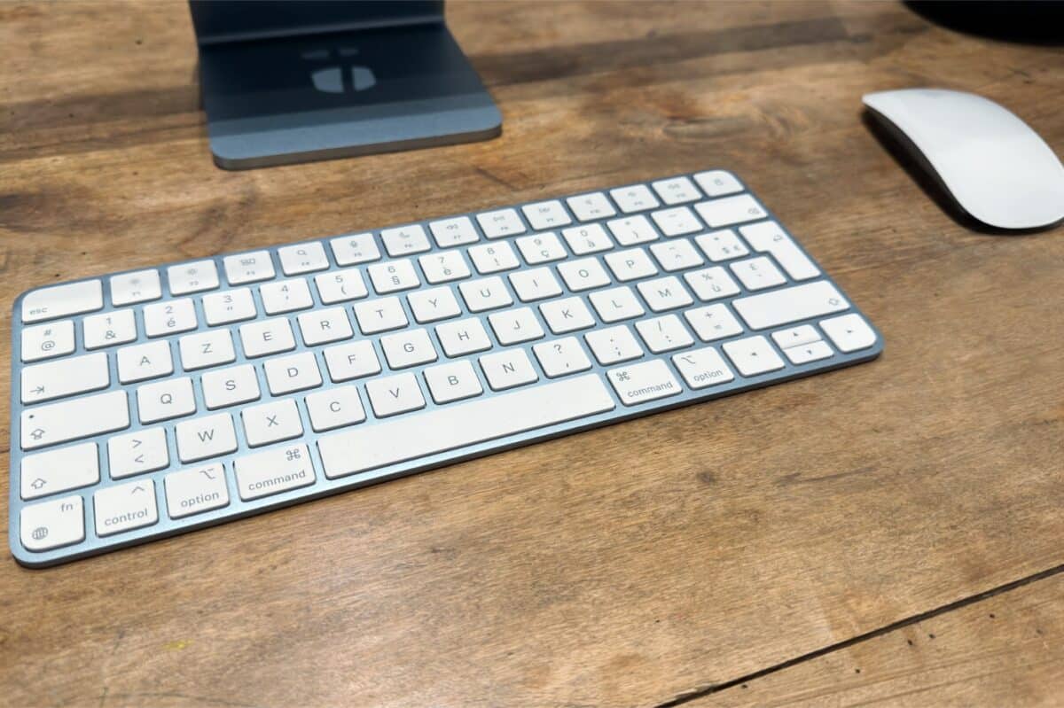 Le Magic Keyboard avec Touch ID n'est-il compatible qu'avec les Mac M1 ?