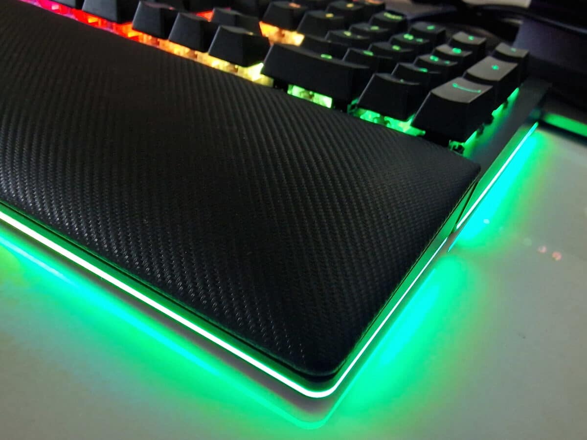 Image 41 : Test BlackWidow V4 Pro : le clavier gamer le plus complet et le plus lumineux de Razer