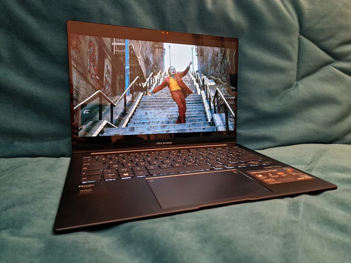 Zenbook Ultrabook fin et léger｜PC portables Pour la maison｜ASUS France