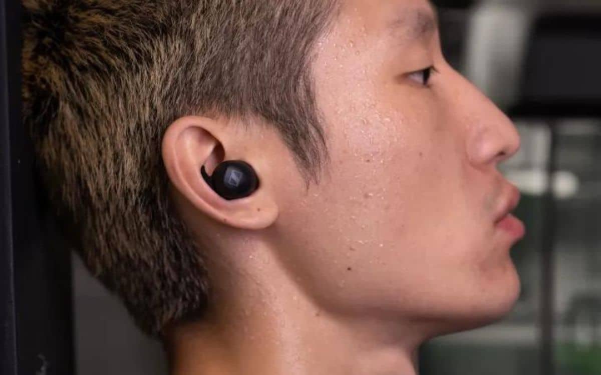 JBL lance un casque et des écouteurs avec un écran pour affronter Apple et  Sony