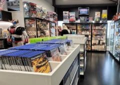 Une boutique de jeux vidéo d'occasion