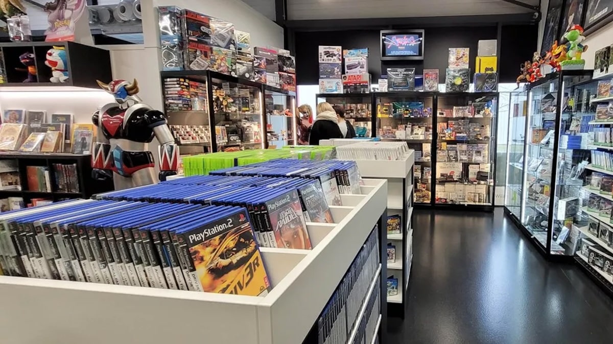 Une boutique de jeux vidéo d'occasion
