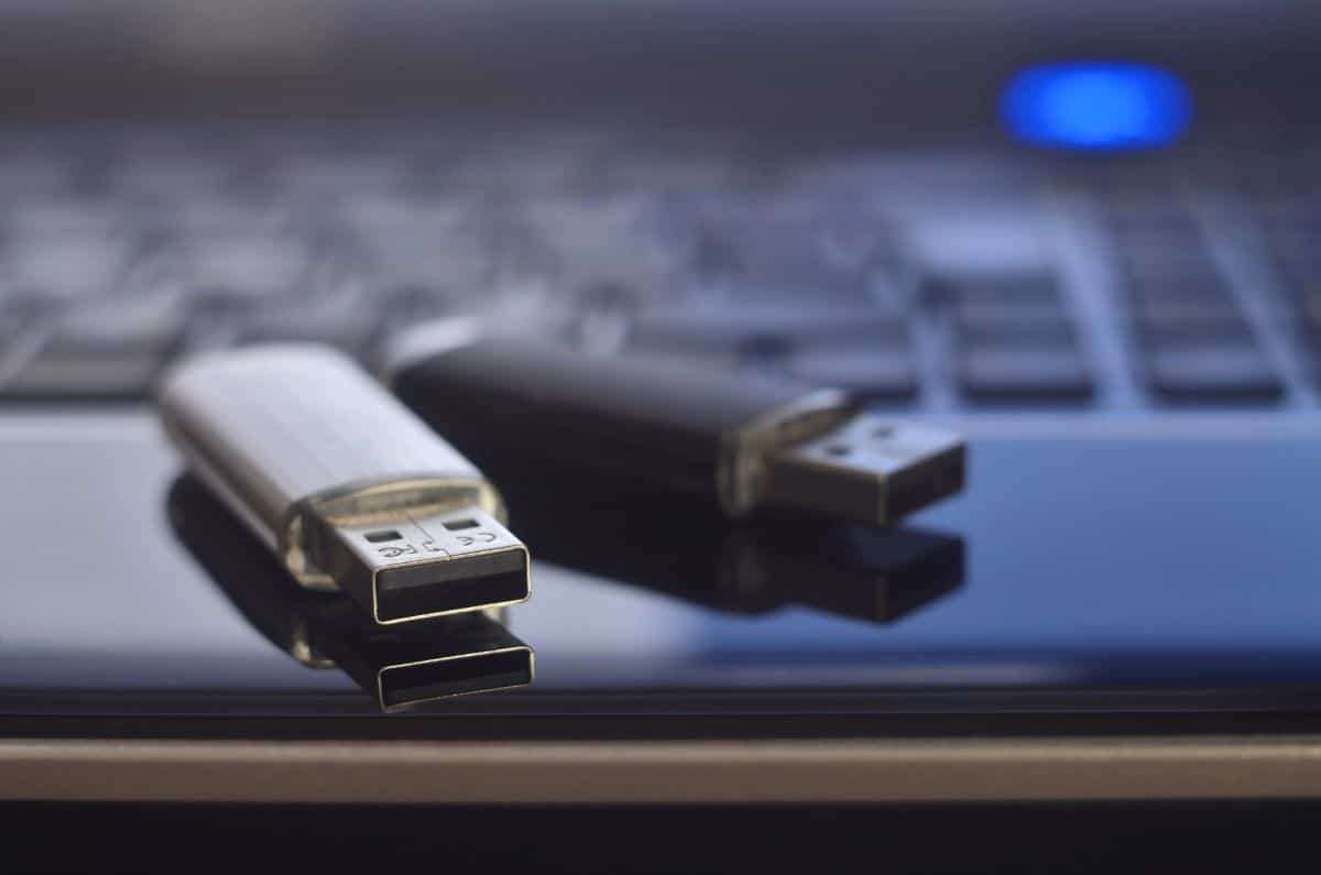 usb4 2.0 windows 11 vitesse transferts 