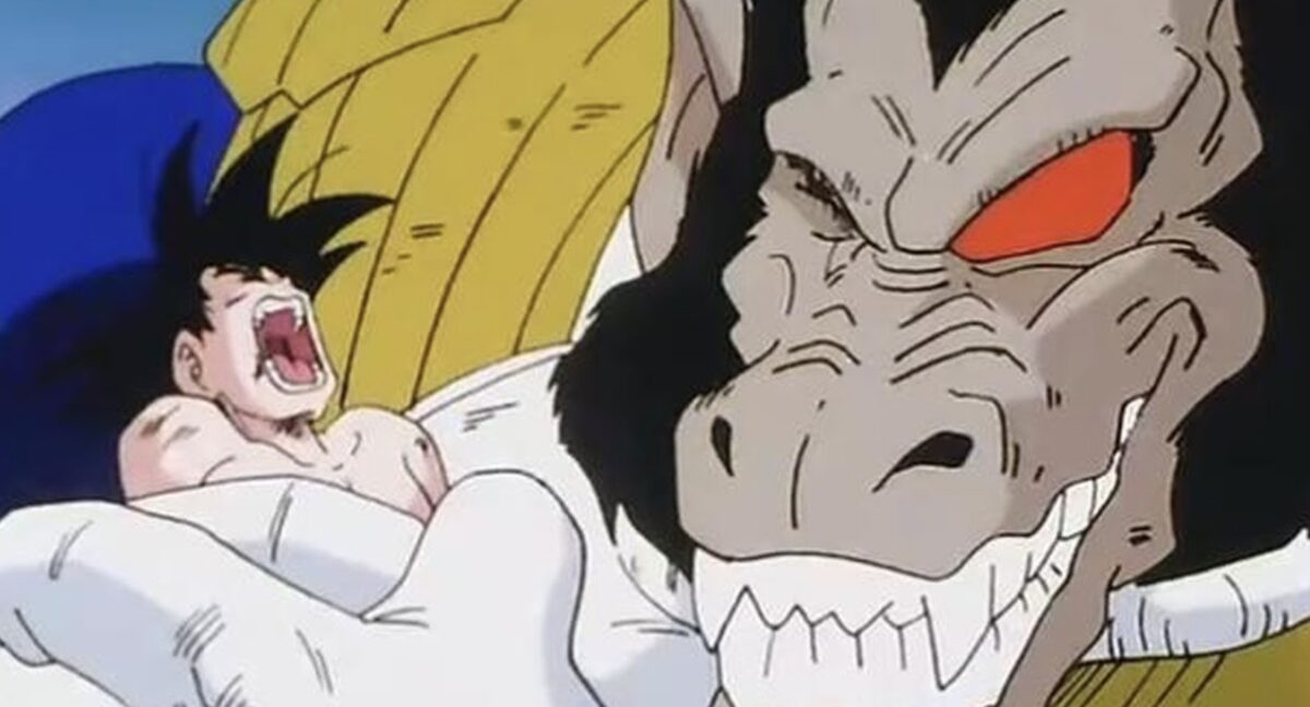 Goku se fait écraser par Végéta sous sa forme de gorille géant