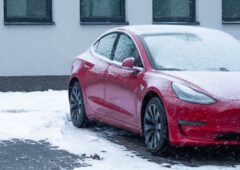 Une Tesla par temps froid