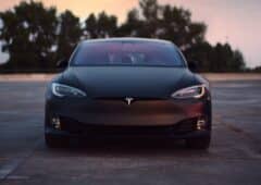 Tesla hausse prix