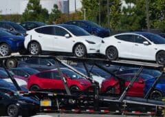 Tesla rappel 2 millions voitures