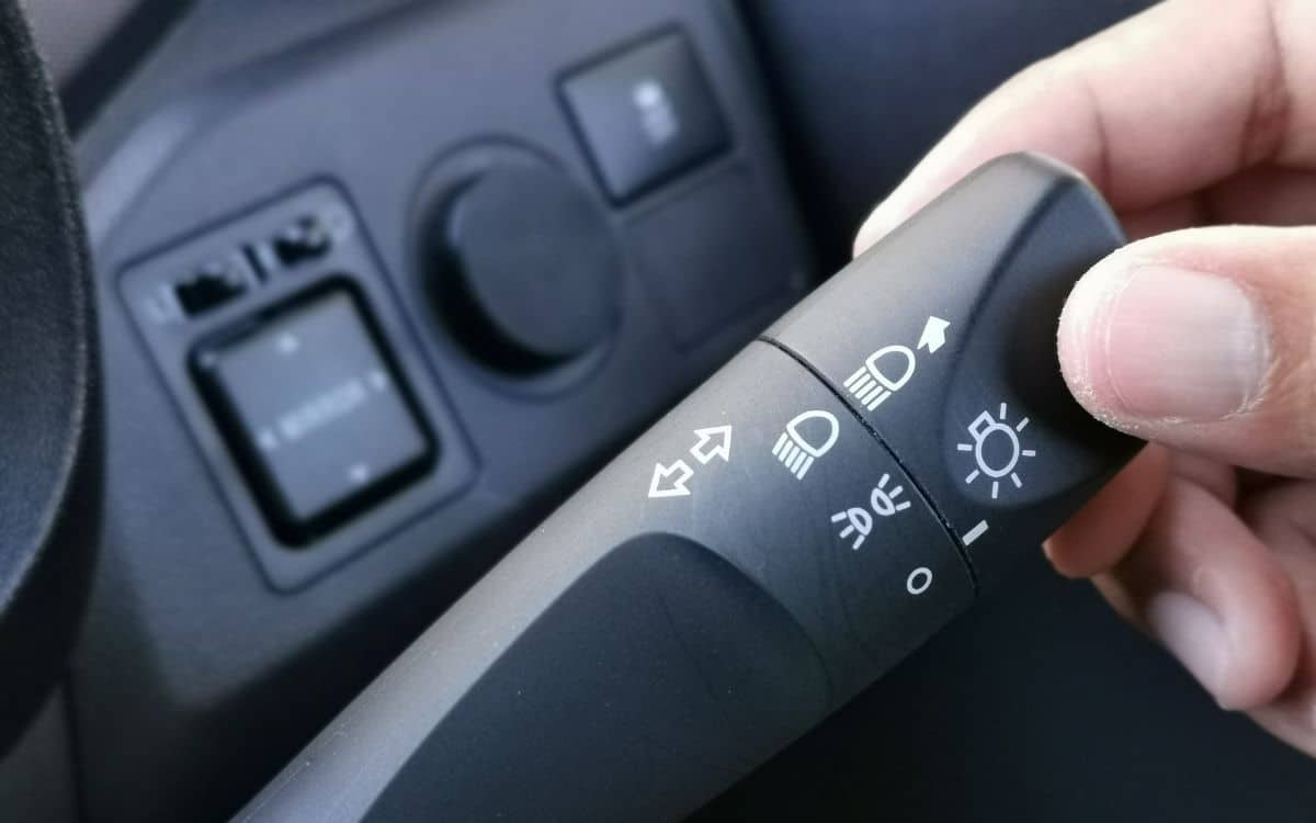 Voiture électrique boutons physique tactile écran clignotants
