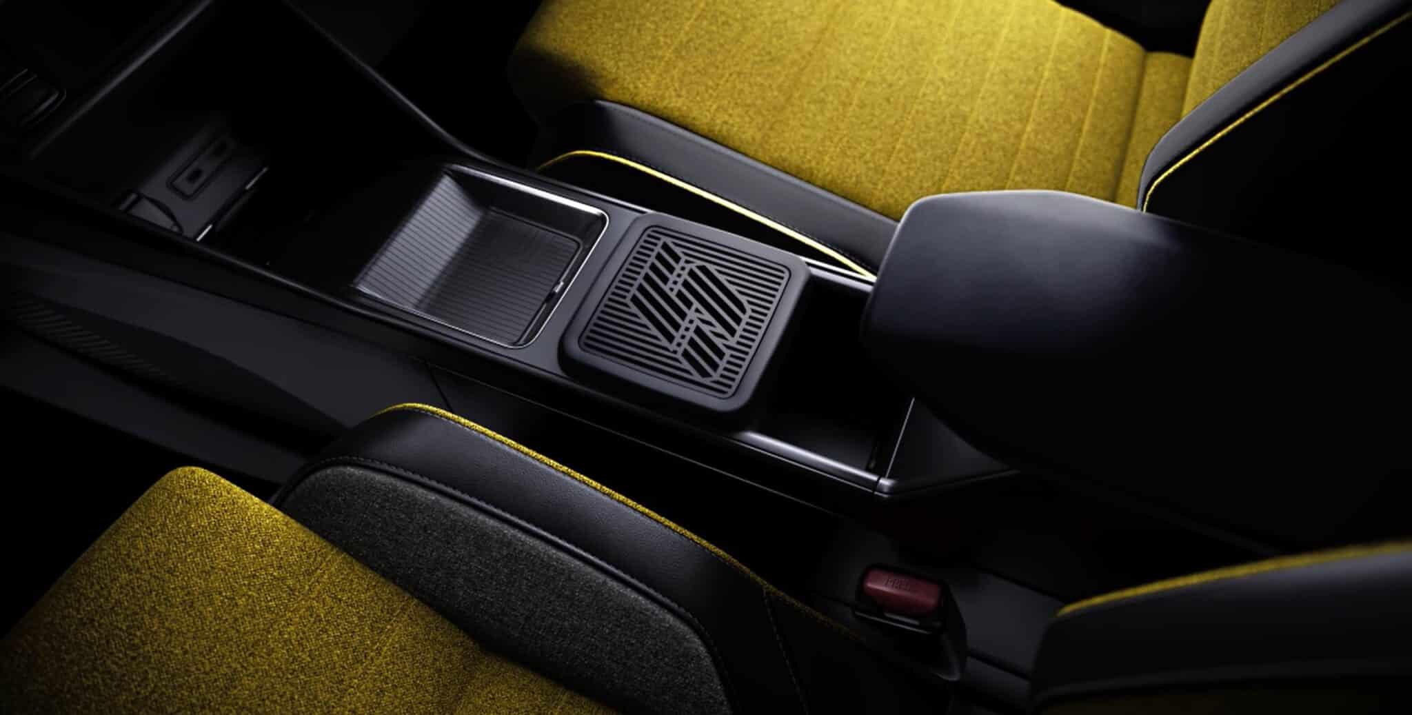 Intérieur de la Renault 5 E-Tech avec boîte de rangement centrale