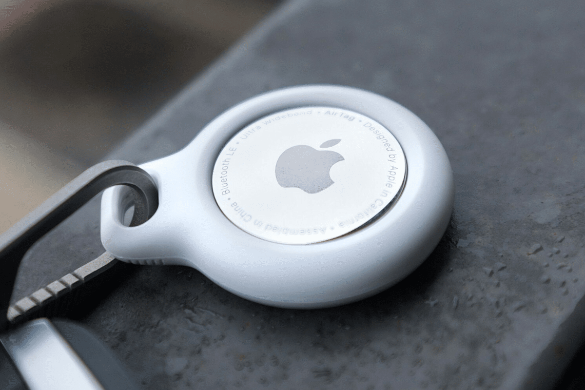 Apple AirTag prison espionnage