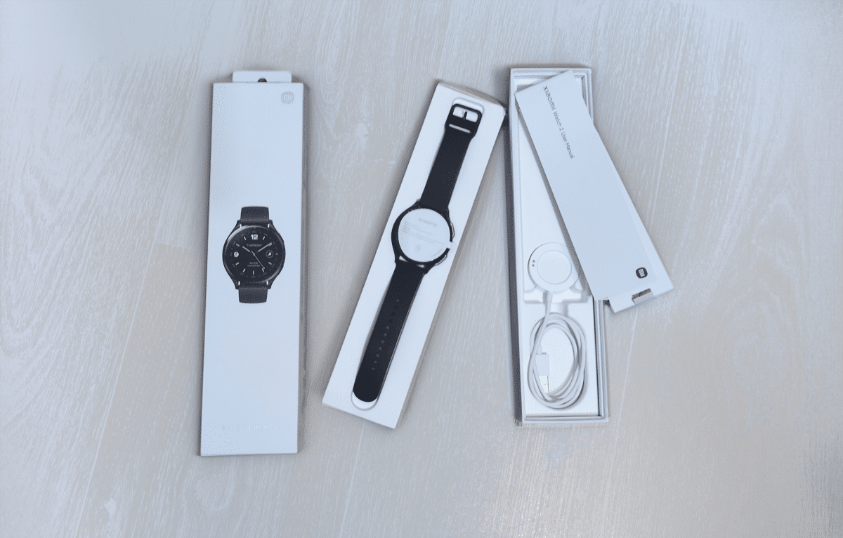 Xiaomi Watch 2 avec ses accessoires Crédit : Liron Semoun – Tom’s Guide