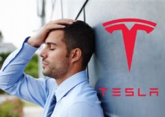 Tesla licenciements employés salariés restructuration
