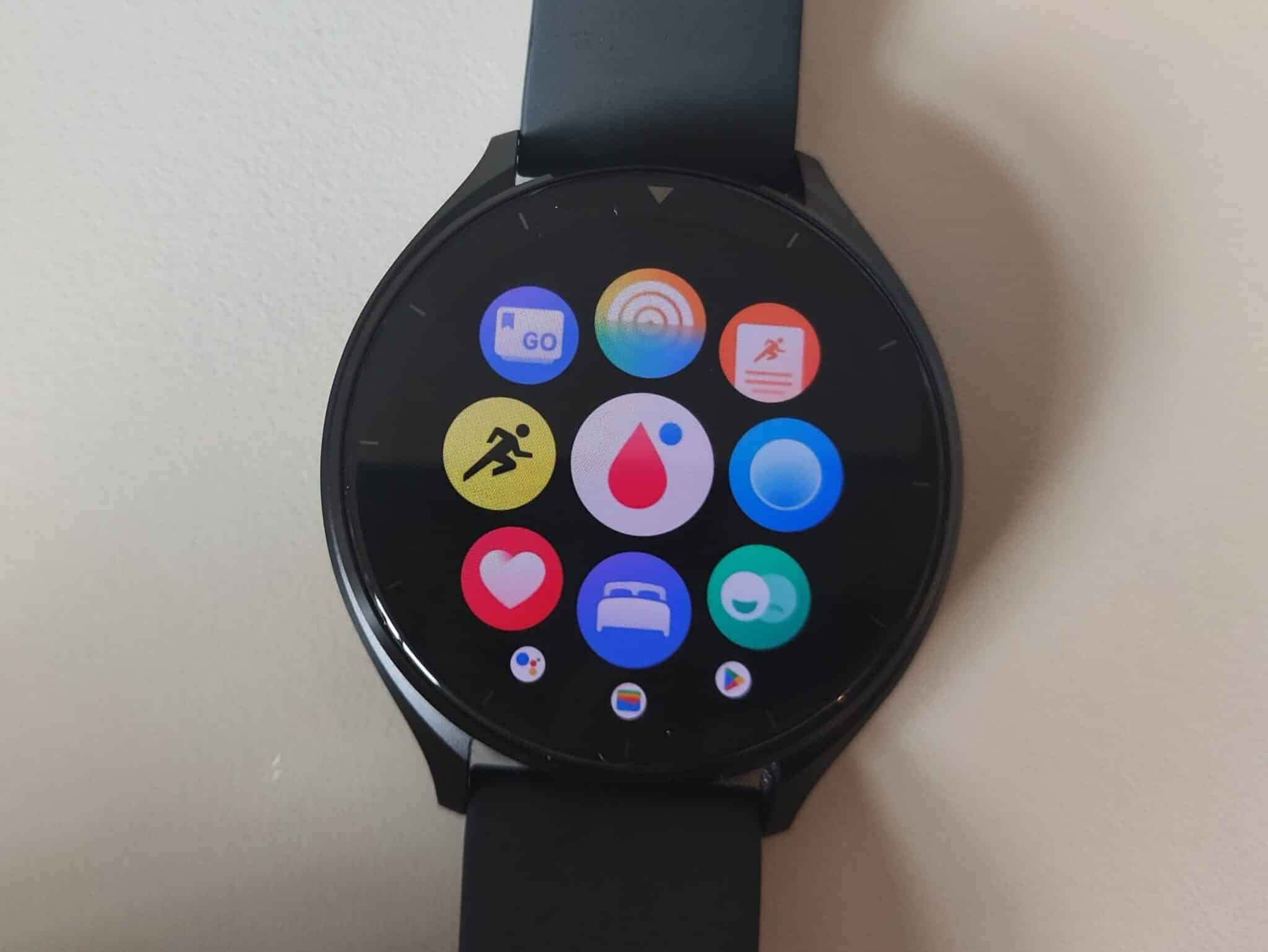 Xiaomi Watch 2 de face avec les applications affichées Crédit : Liron Semoun – Tom’s Guide