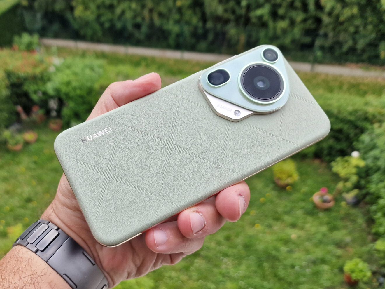 Test Huawei Pura 70 Ultra : photo, autonomie et écran proches de l'excellence mais...
