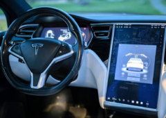 Tesla autopilot collision vidéo