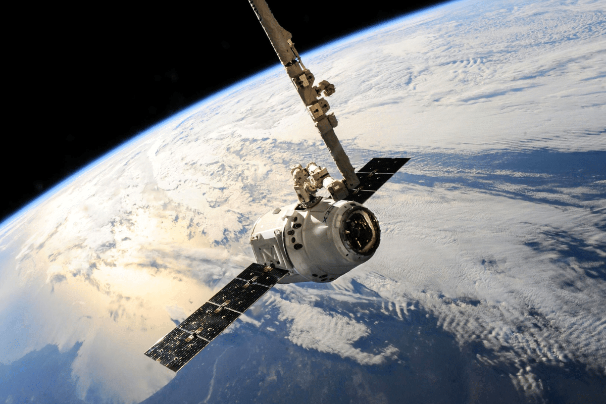 satellite IRCB espace 25 ans