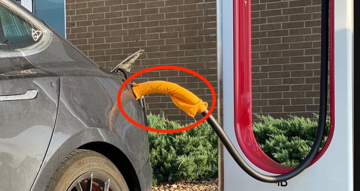Tesla serviette humide danger recharge