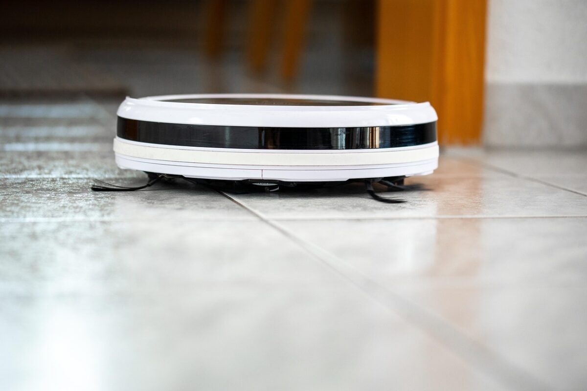 Un robot aspirateur 