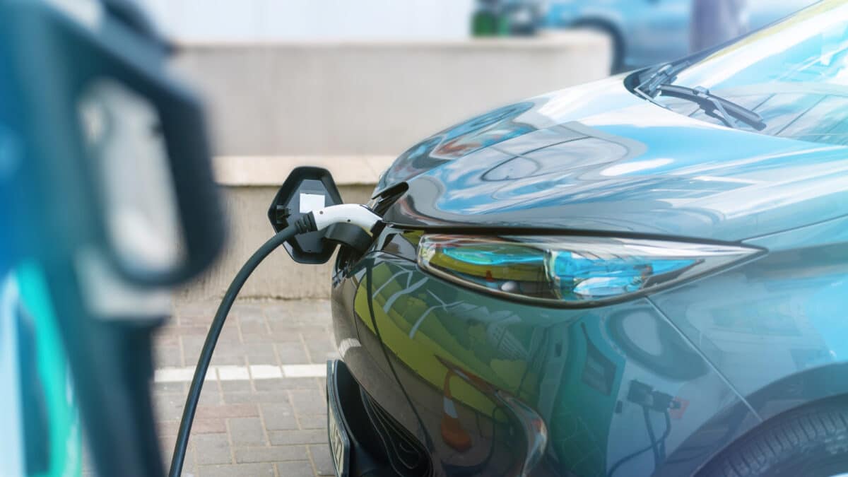 Recharge voiture hybride 