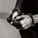 Il se confie à ChatGPT… et finit arrêté par la police