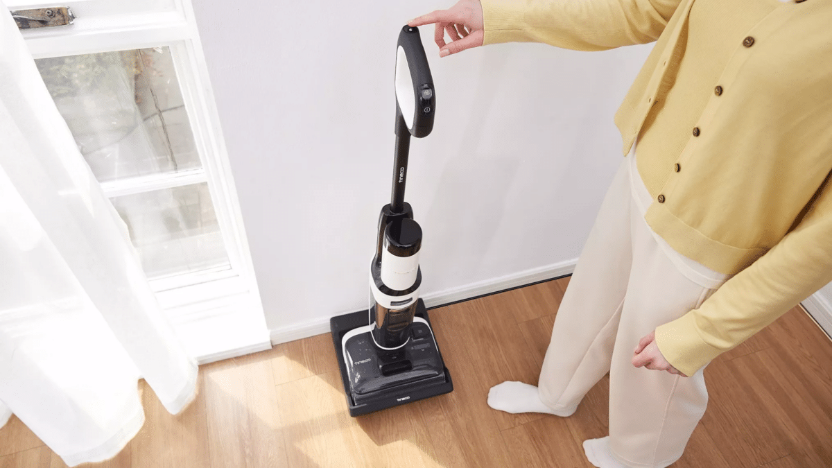 Image 1 : Grosse promo sur le Tineco S5 Stretch Extreme chez Boulanger : 200 euros de réduction sur l'un des meilleurs aspirateur-laveur !