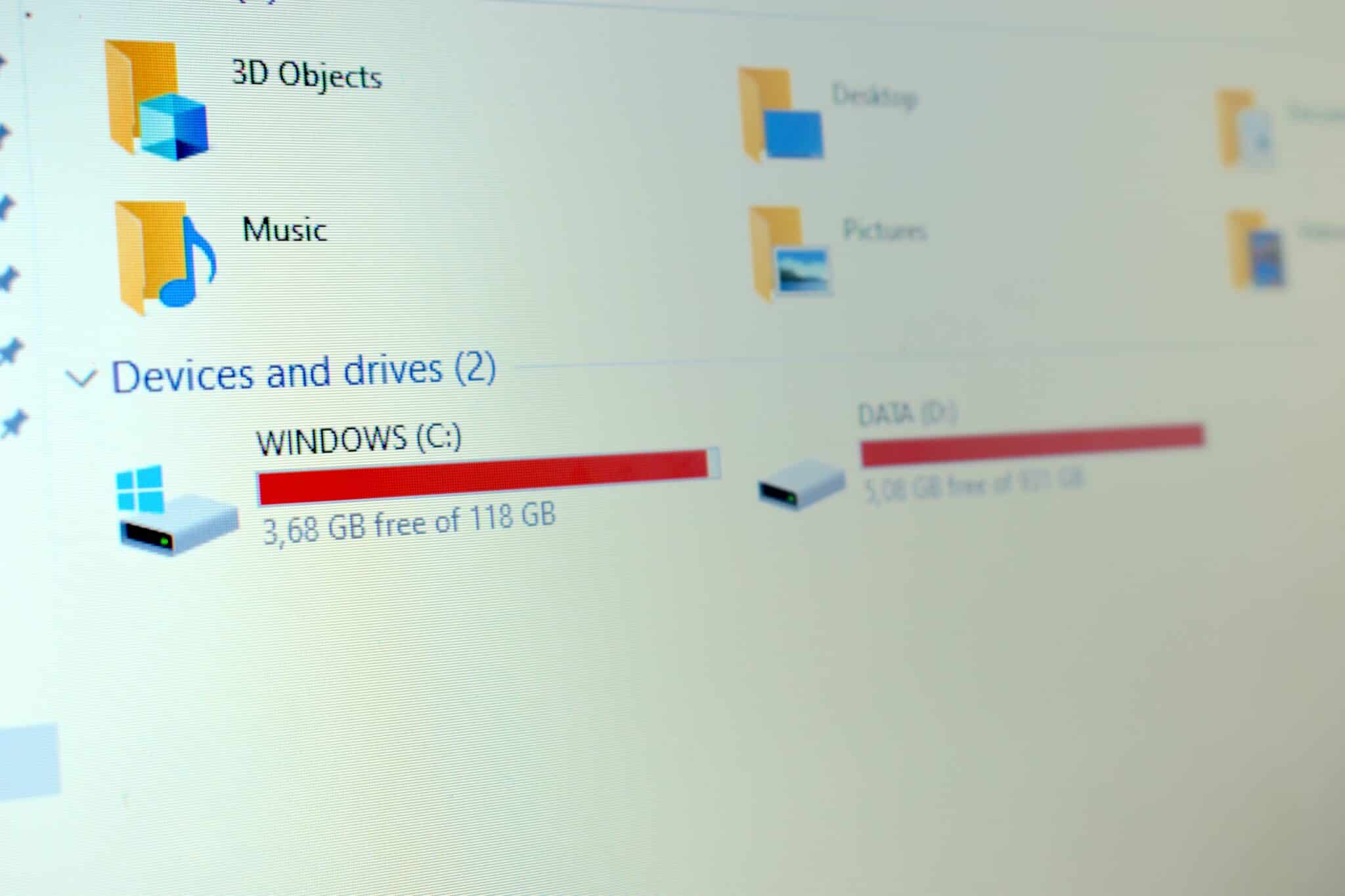 Le lecteur C sous Windows, ici affiché dans l'Explorateur de fichiers. C'est précisément cet accès que le bug rend impossible sur les machines touchées. © Shutterstock