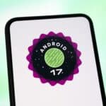 Google I/O 2026 : Android 17, dont le logo arbore une planète verte sur fond étoilé, sera présenté en détail les 19 et 20 mai prochains. © Samuel Boivin