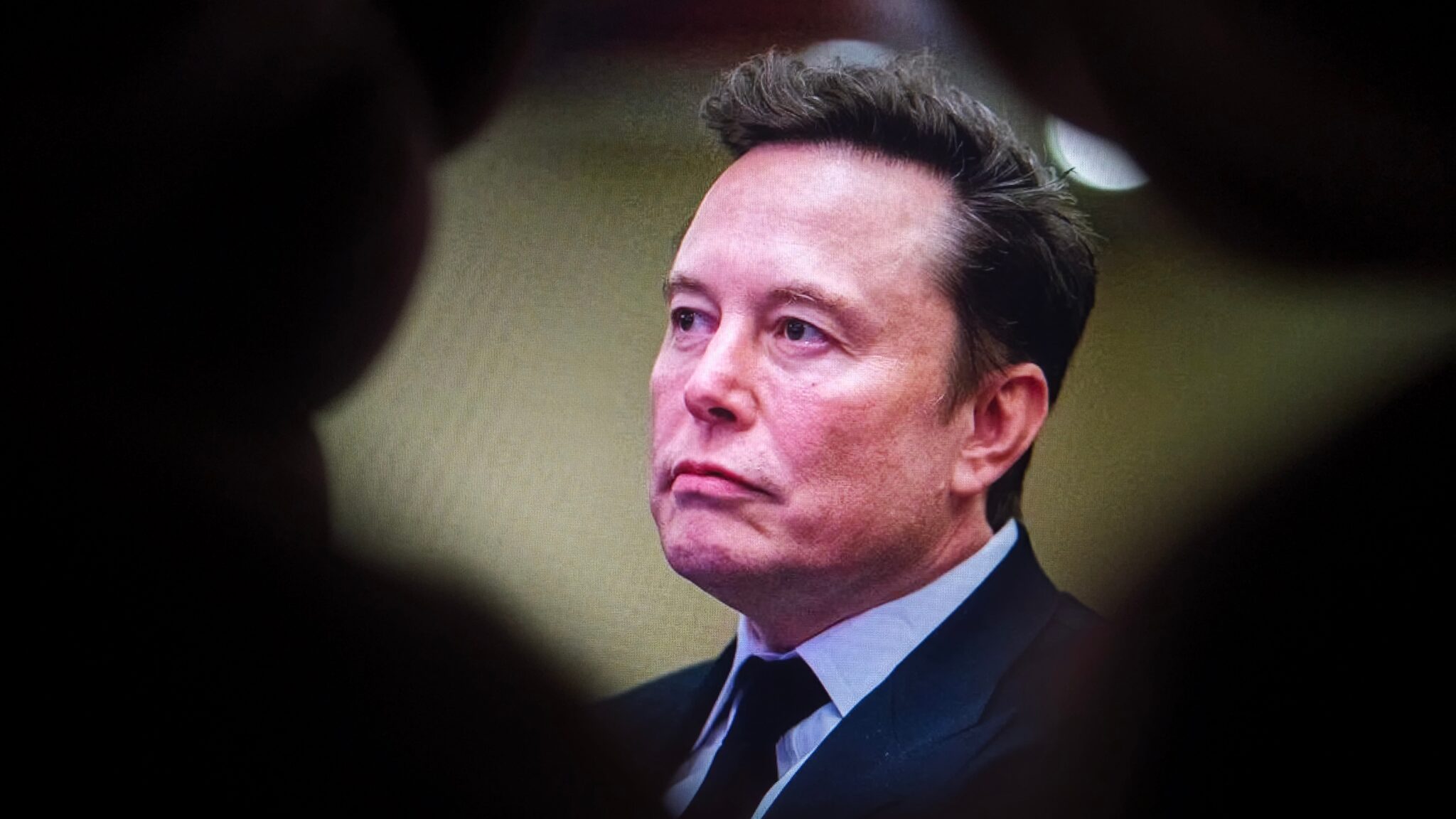 Elon Musk. Le patron de Tesla a admis que le Hardware 3, vendu depuis 2019, n'a jamais été en mesure de permettre la conduite entièrement autonome. Crédit : Shutterstock.