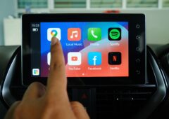 Android Auto et Google Maps, dont l'interface de navigation s'apprête à changer radicalement de visage. (Photo d'illustration © Shuttershock)
