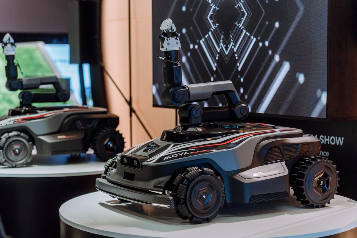 Image 1 : Robots tondeuses : faut-il vraiment attendre les modèles de 2027 ?