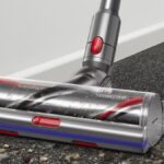 Cet aspirateur Dyson qui révèle la poussière profite de 200 € de remise chez Boulanger !