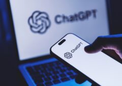 Depuis le 29 octobre, ChatGPT répond de façon plus concise et moins flatteuse aux comptes gratuits, Go et non connectés.