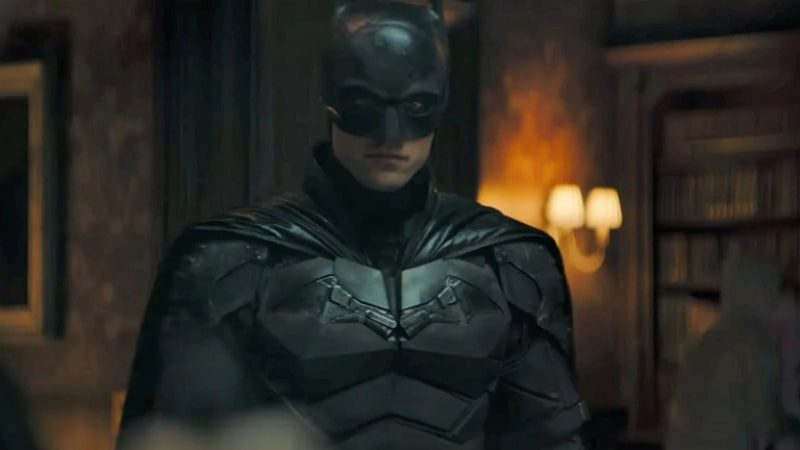 Robert Pattinson en costume de Batman