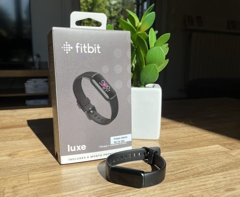 Test Fitbit Luxe : notre avis sur ce bracelet connecté poids-plume