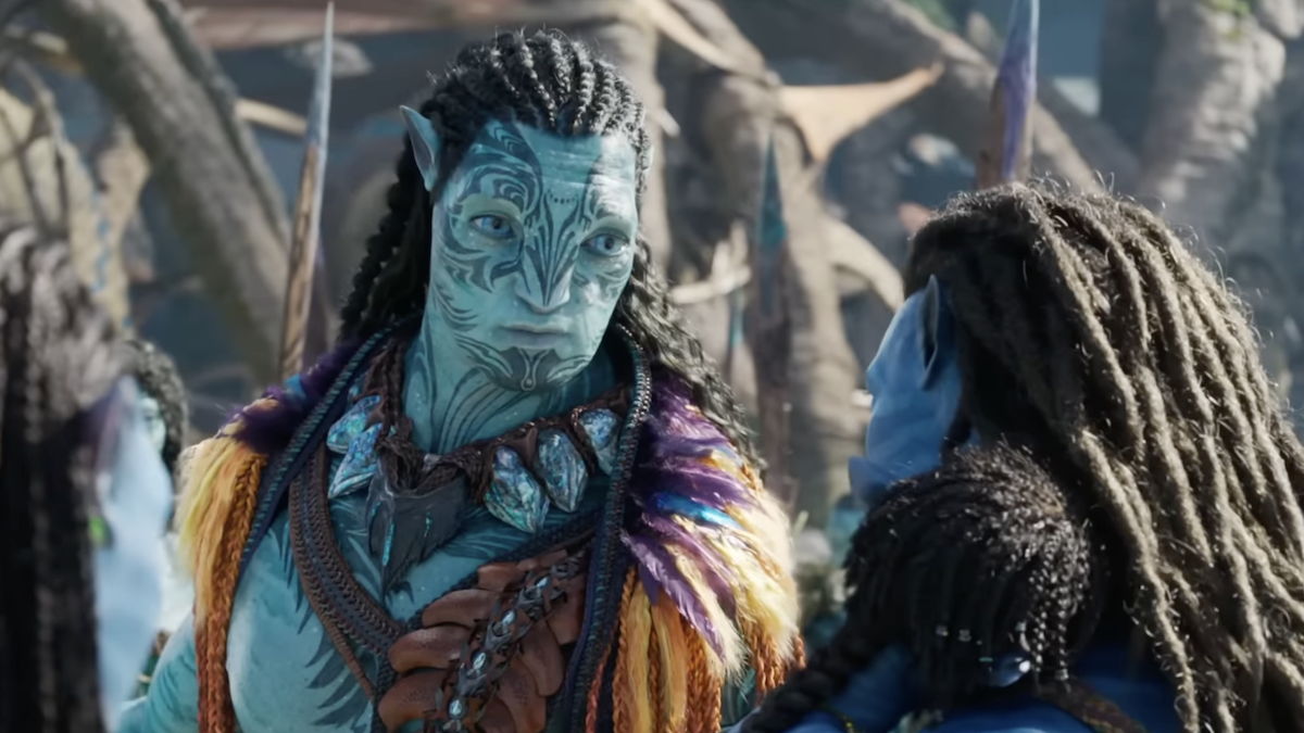 Face au succès d'Avatar 2, James Cameron critique sévèrement les ...