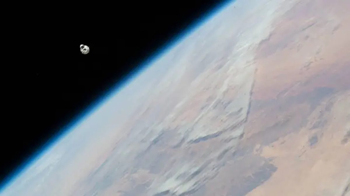 Le cargo de SpaceX s'approchant de la Station spatiale internationale en novembre dernier © NASA