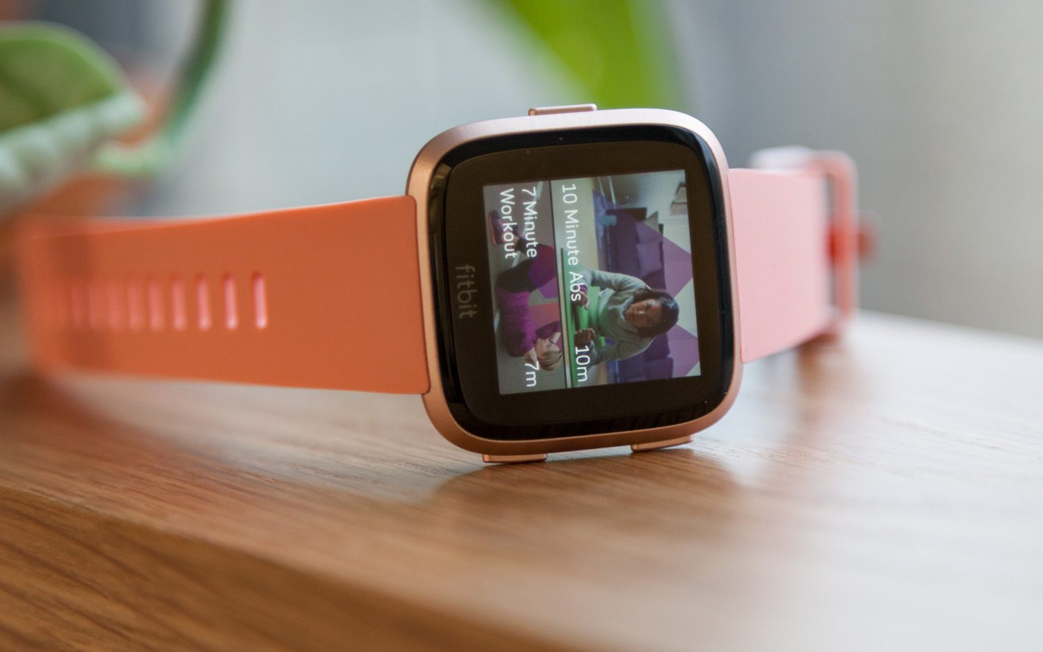 Image 1 : [Test] Fitbit Versa : si près, si loin de l'Apple Watch