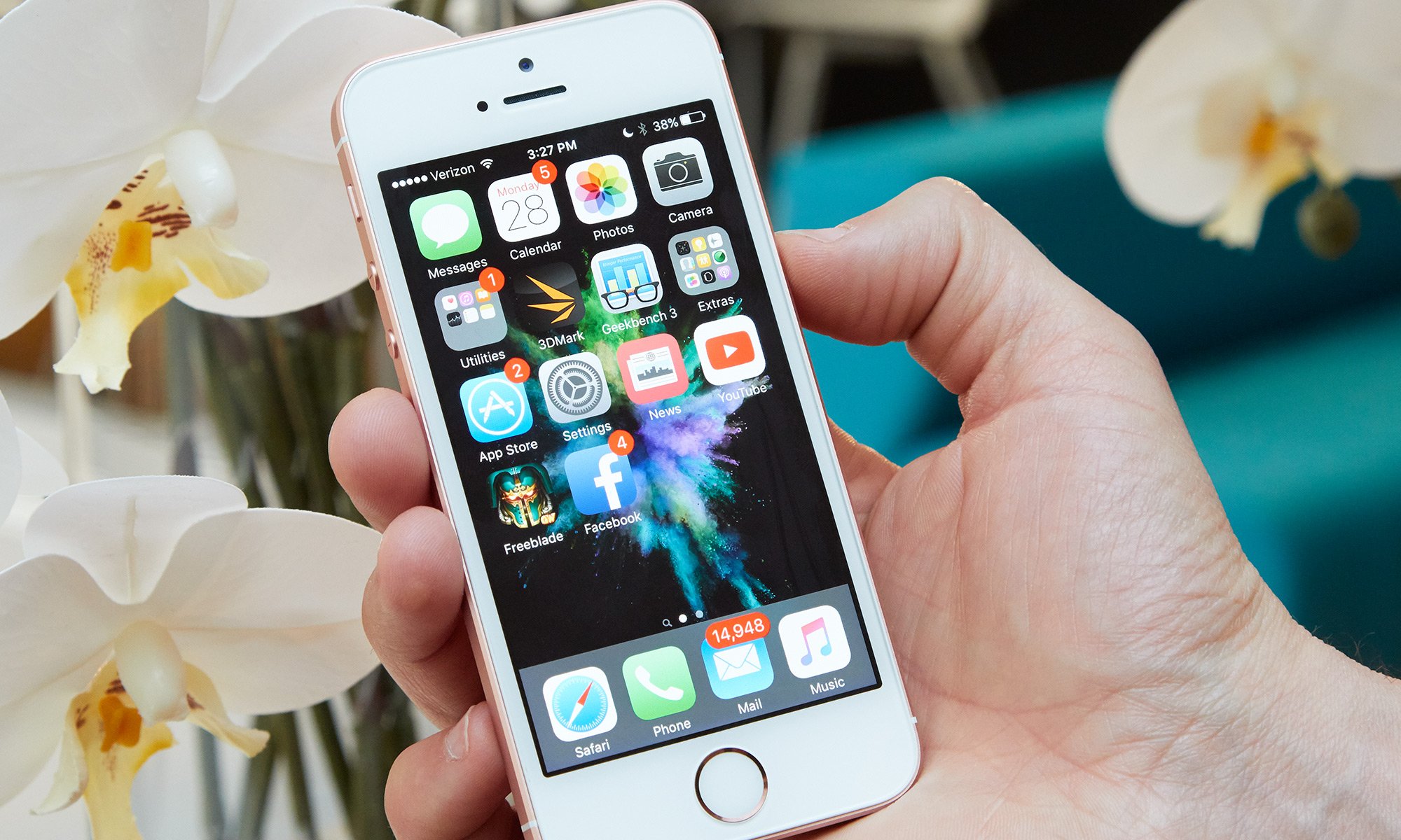 Image 1 : iPhone 11 : trop cher ? Attendez 2020 pour le nouvel iPhone SE