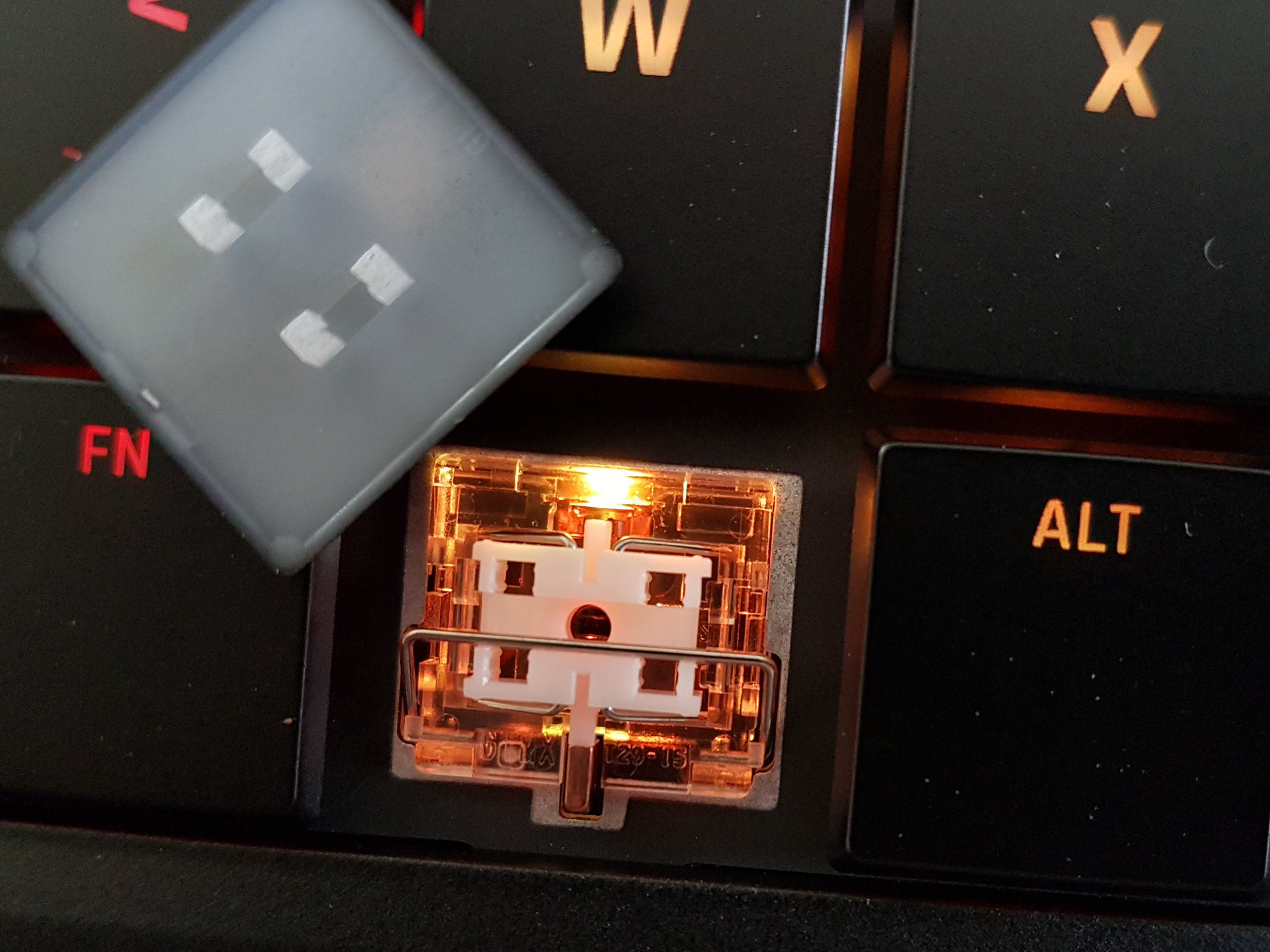 Image 13 : Test : XMG Fusion 15, un portable gaming avec clavier méca-optique